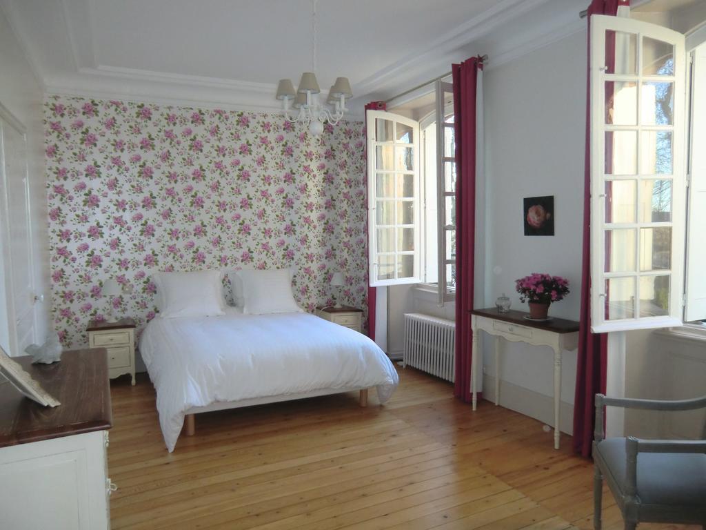Chateau De Maillot Bonneville-la-Louvet Room photo