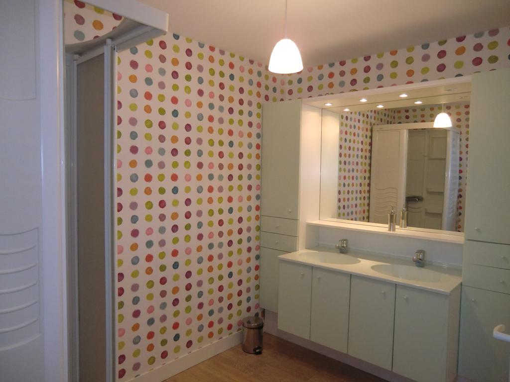 Chateau De Maillot Bonneville-la-Louvet Room photo